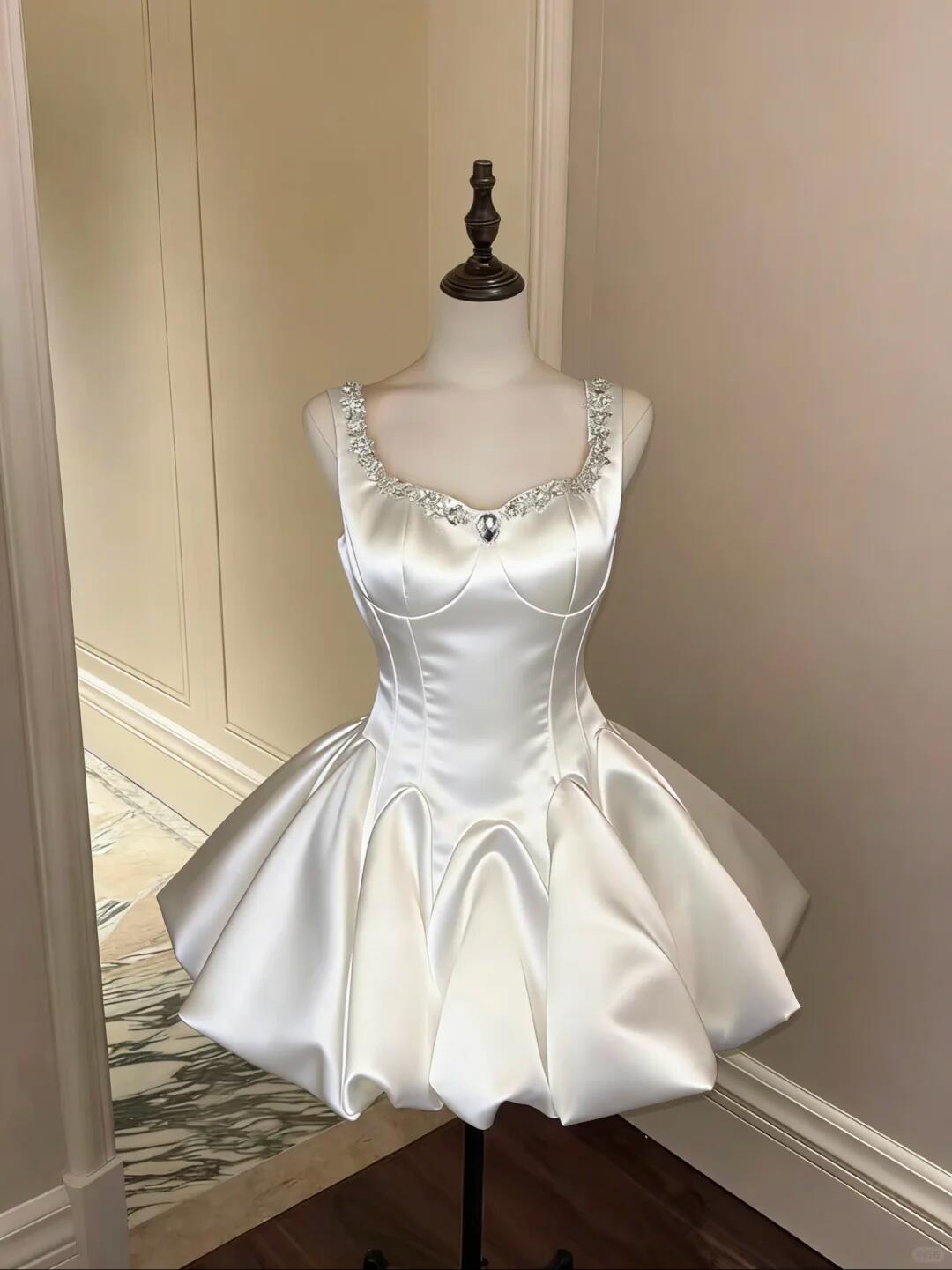 Fashion Spaghetti Straps Satin Beaded A Line Short Graduation Homecoming Dress White Mini Birthday Dress SP2395