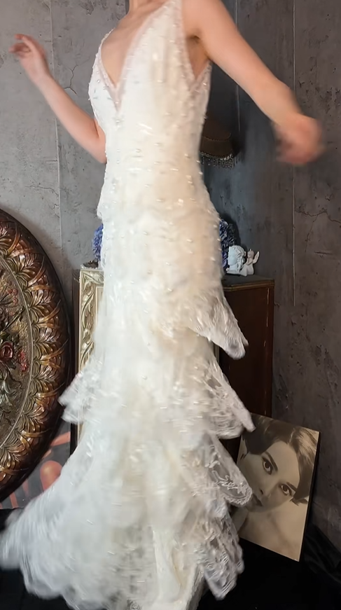 Pretty V Neck Sleeveless White Lace Beaded Layered Long Party Dress Formal Birthday Outfits SP1255