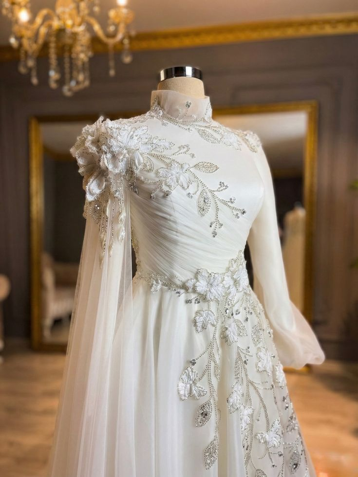 Charming White Tulle Beaded Appliques Long Wedding Dress SP1313