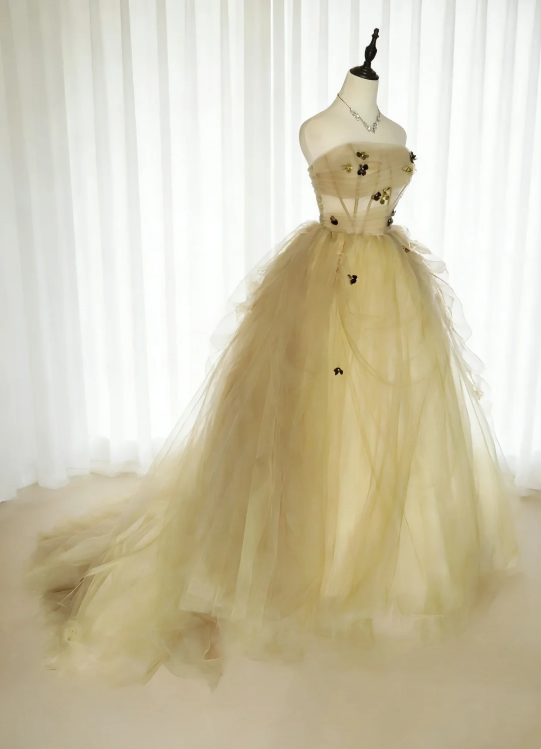 Elegant Strapless Tulle Appliques Princess Prom Dress Long Party Dresses SP2037