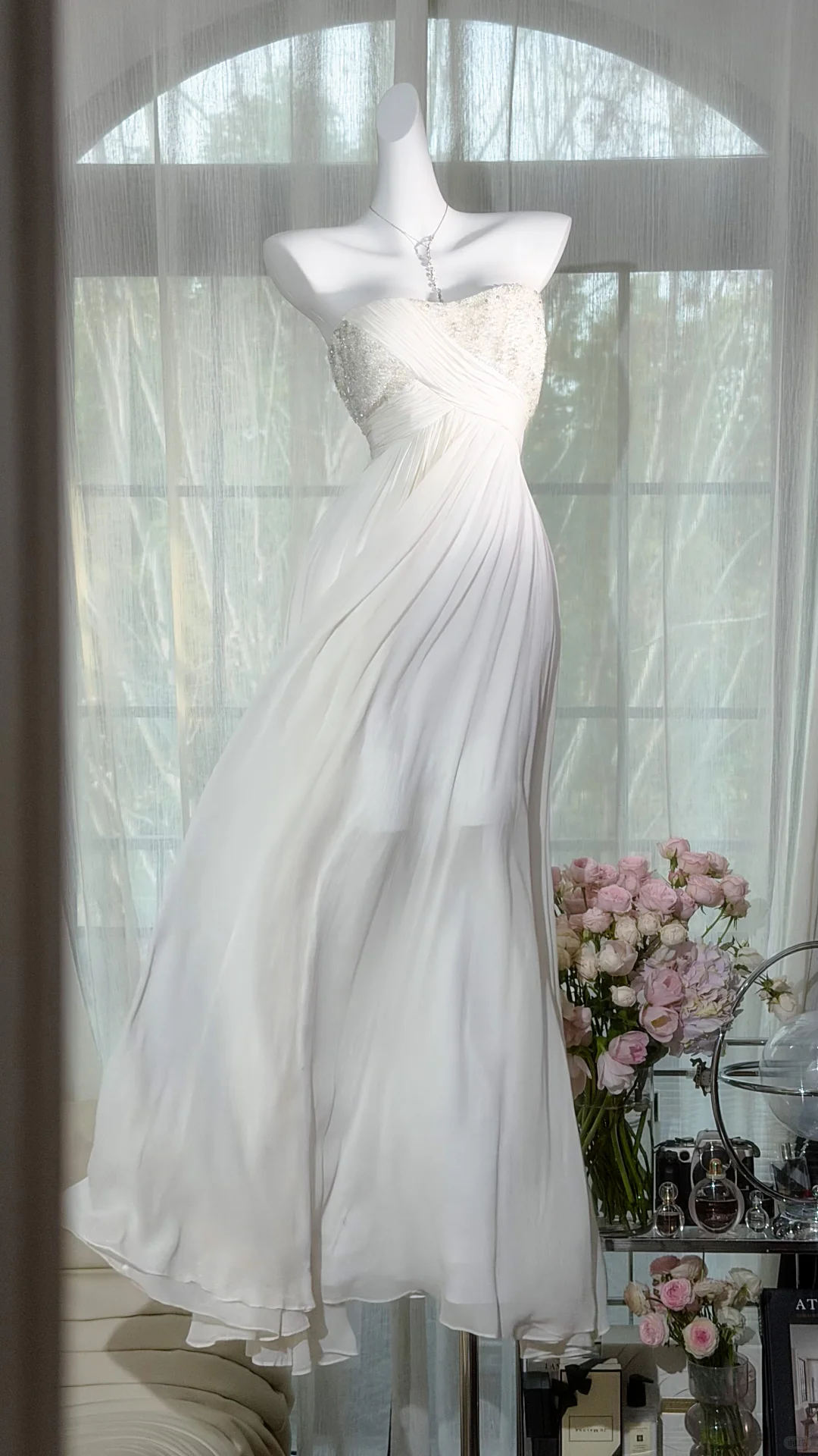 Pretty Strapless White Chiffon A Line Long Wedding Guest Dress Formal Evening Gowns SP2180