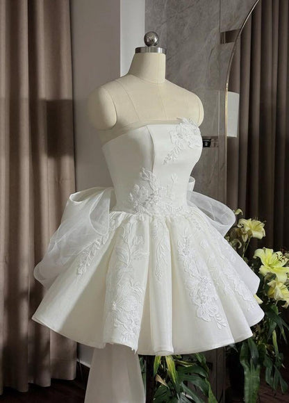Charming Strapless White Homecoming Dress Satin Lace Appliques A Line Short Birthday Outfits With Bow SP2401