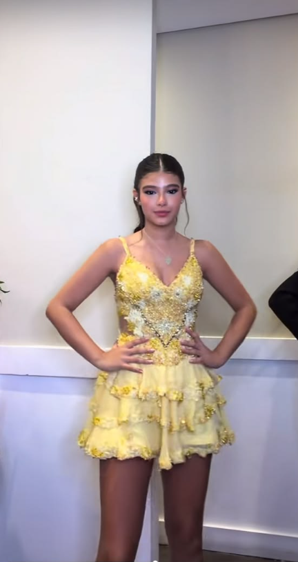 Gorgeous Spaghetti Straps Yellow Chiffon Sequin Beaded A Line Short Homecoming Dress,Formal 17th Birthday Outfits SP3003