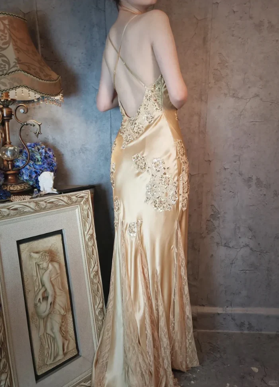 Vintage Spaghetti Straps V-neck Satin Lace Sequin Appliques Long Prom Gown Backless Mermaid Party Dress SP453