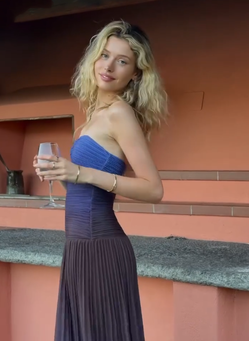 Unique Ombre Satin Pleated A Line Long Wedding Guest Dress Sweetheart Neck Long Party Dress SP3993
