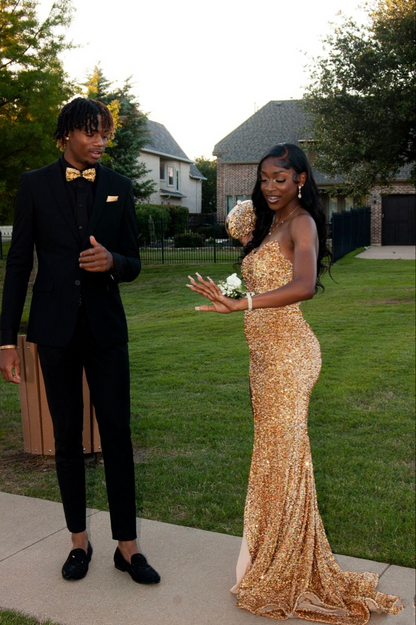 Black and top gold prom couple