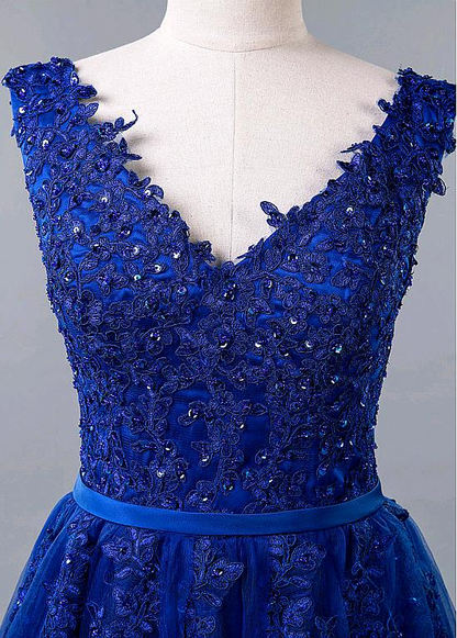 Romantic Tulle & Lace V-neck Neckline A-line Prom Dress With Beaded Lace Appliques & Belt  Y938