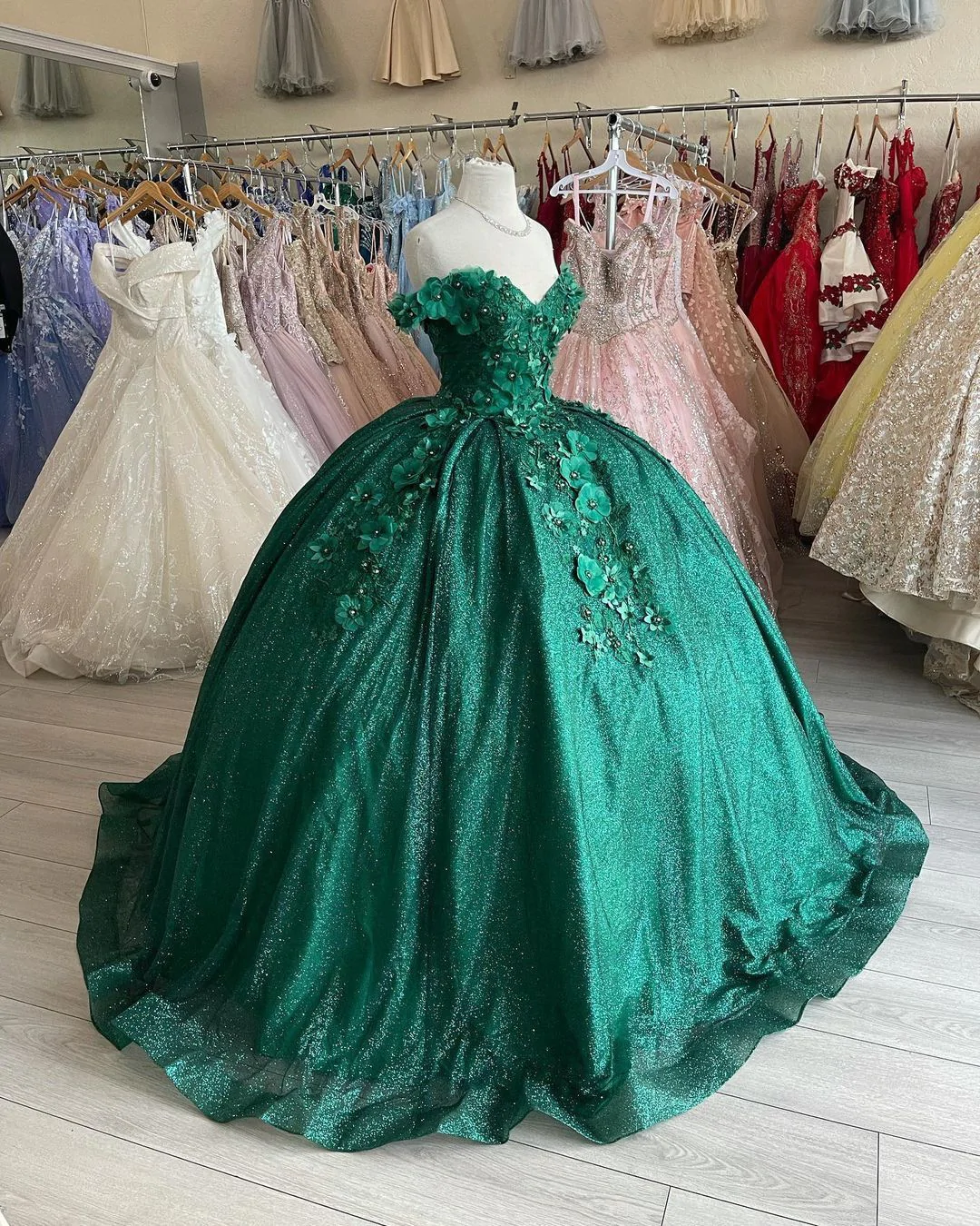 Off The Shoulder Green Ball Gown With Flowers Sweet 16 Dress Y1116
